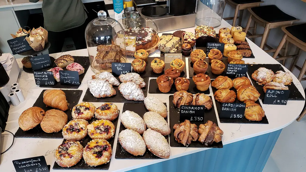 Glanmor's Bakery – bakery in Caerphilly town centre